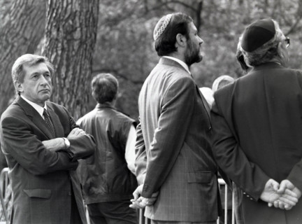 Personnalités politiques venues à Carpentras en 1990 suite à la profanation du cimetière juif de la ville
