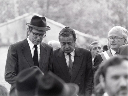 Personnalités politiques venues à Carpentras en 1990 suite à la profanation du cimetière juif de la ville
