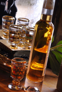 Dîner du Grand Nord : bouteille de sirop d'érable