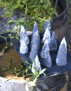 Buffet gaulois : fromages de chèvre en forme de menhir