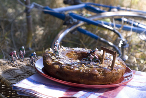 Pique-nique "Tour de France" : gâteau "Paris-Rhubarbe"