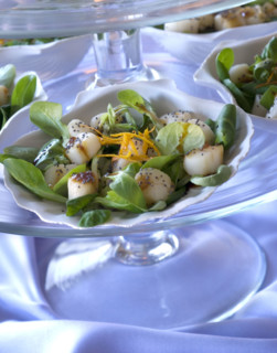 Dîner glamour "Esprit couture" : noix de pétoncles en caramel d'agrumes