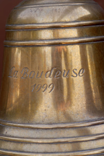 Menu Yachting, idée déco : cloche du bateau La Boudeuse