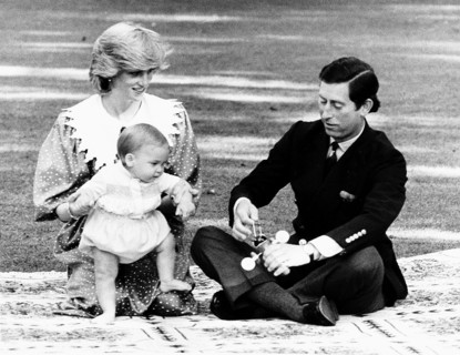 Prince William comme un bambin avec ses parents, princesse Diana et prince Charles