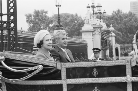 La reine Elisabeth II et le président Nicolae Ceausescu