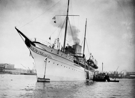 Le bateau à vapeur Nahlin