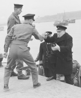 Winston Churchill près des plages du Débarquement en Normandie