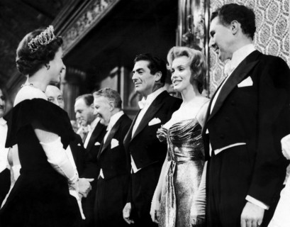 La reine Elisabeth II et Marilyn Monroe