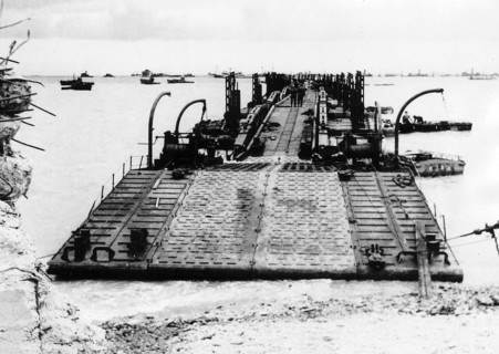 Port artificiel d'Arromanches, 1944