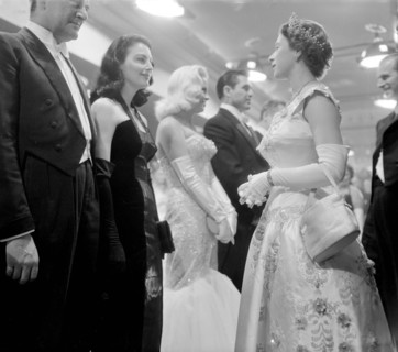 La reine Elisabeth II et Ava Gardner