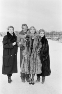Roger Moore en visite aux Pinewood Studios