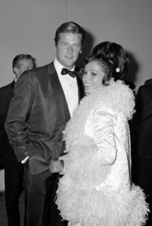Roger Moore et sa femme Luisa Mattioli