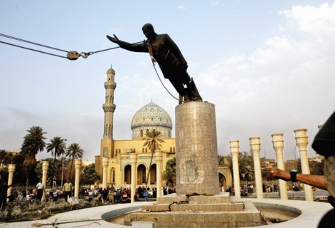 BAGHDAD  IRAQ WAR 2003 Statues Saddam Hussein