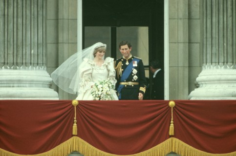Prince Charles and Princess Diana get married.