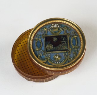 Box showing a hot-air balloon flight