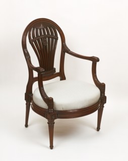 Fauteuil dont le dossier est en forme de montgolfière