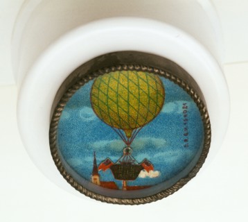 Jeu de patience décoré d'une montgolfière