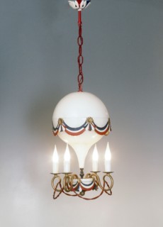 Lustre à quatre feux en forme de montgolfière