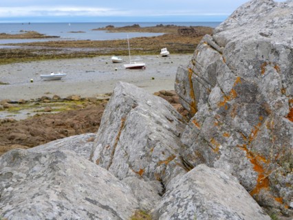 Along the hiking trail 34 in Brittany