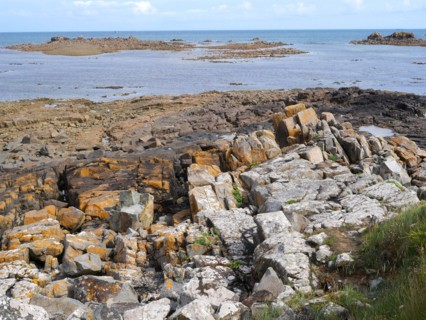 Along the hiking trail 34 in Brittany