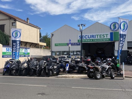 France - Property - Suburbs
