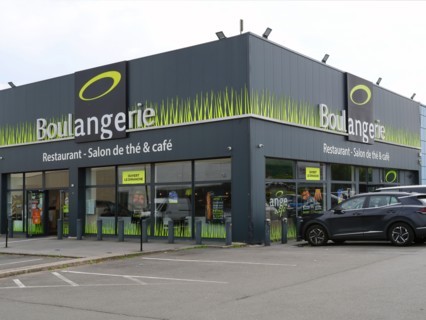 France - Suburb - Shopping area
