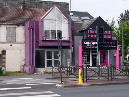 France - Suburb - Shopping area