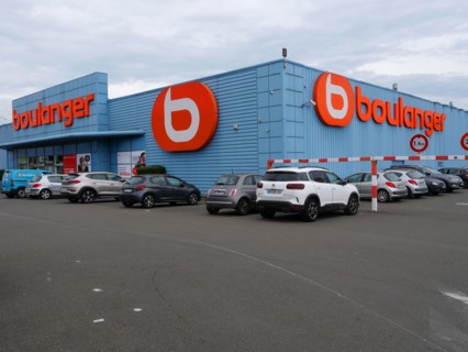 France - Banlieue - Zone commerciale