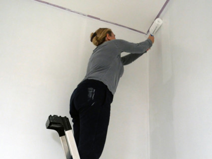 FRANCE-SOCIETAL-BRICOLAGE