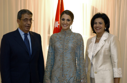 La reine Rania avec M et Mme Amr Moussa, novembre 2002