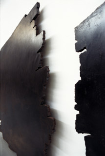 Le sculpteur Bernar Venet, août 2003