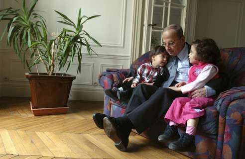 Le général libanais Michel Aoun à Paris, avril 2004
