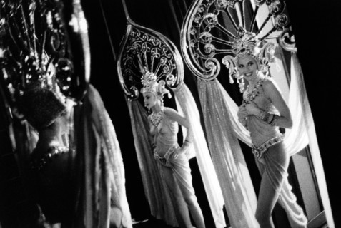 Le Lido de Paris: A one year of Bonheur