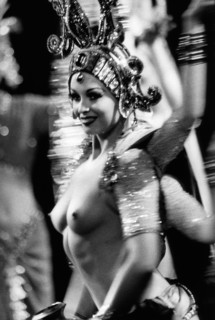 Le Lido de Paris: A one year of Bonheur