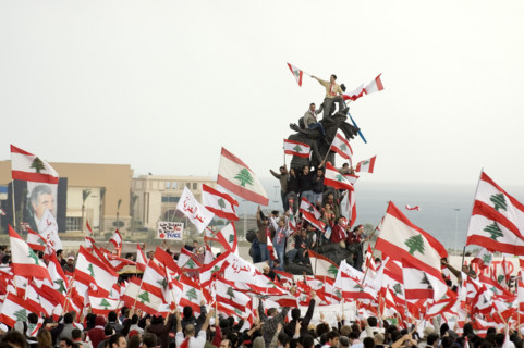 Lebanon celebrates collapse of Karami goverment