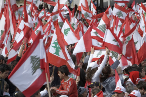 Lebanon celebrates collapse of Karami goverment