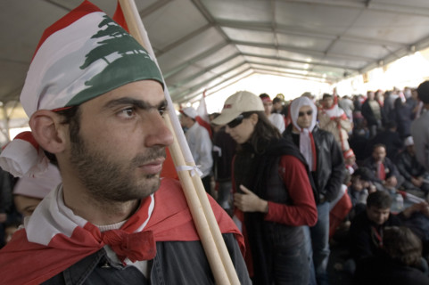 Lebanon celebrates collapse of Karami goverment