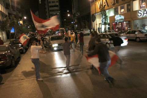 Lebanon celebrates collapse of Karami goverment