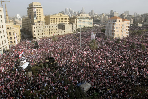 Vast crowd in Beirut backs a role for Syria