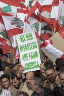 Vast crowd in Beirut backs a role for Syria