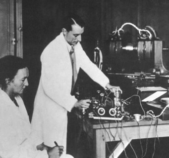 Joliot-Curie, Irène and Frédéric