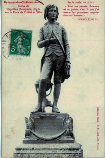 Brienne le Château. Statue de Napoléon Bonaparte.