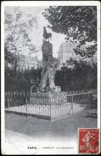 Statue de Charlet à Paris : "Le grenadier".