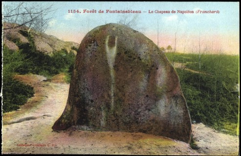 Forêt de Fontainebleau : le chapeau de Napoléon 1er.
