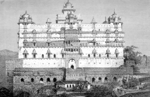 Façade principale du palais de Birsing Deo à Duttiah