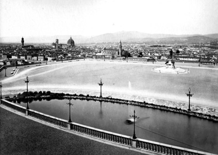 Florence, la place Michel-Ange
