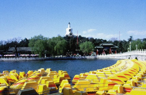Parc de Beihai, Pagode blanche