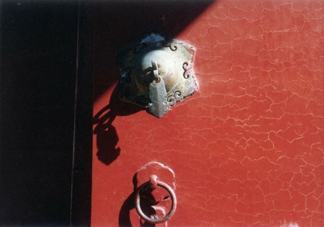 Porte rouge ancienne