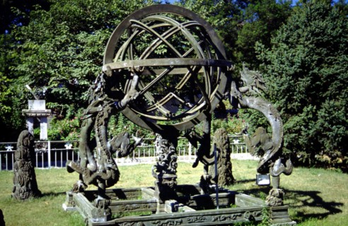 Ancien instrument astronomique de l'ancien observatoire de Pékin
