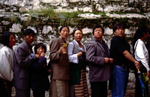 Fidèles au monastère de Drepung